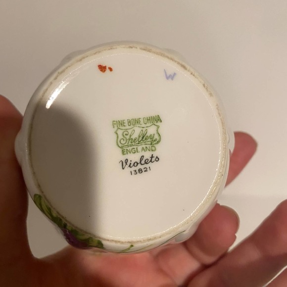 Shelley England Fine Bone China Violets 13821 Creamer and Sugar - Picture 6 of 11